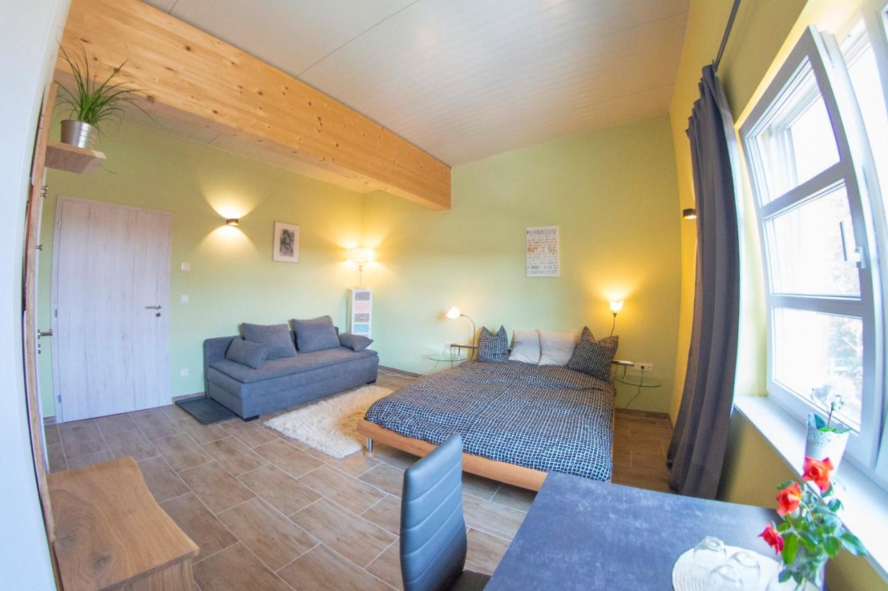 Ranchzimmer Am Hippo-Campus Reit- Und Therapiezentrum Deutsch Haslau Exterior photo